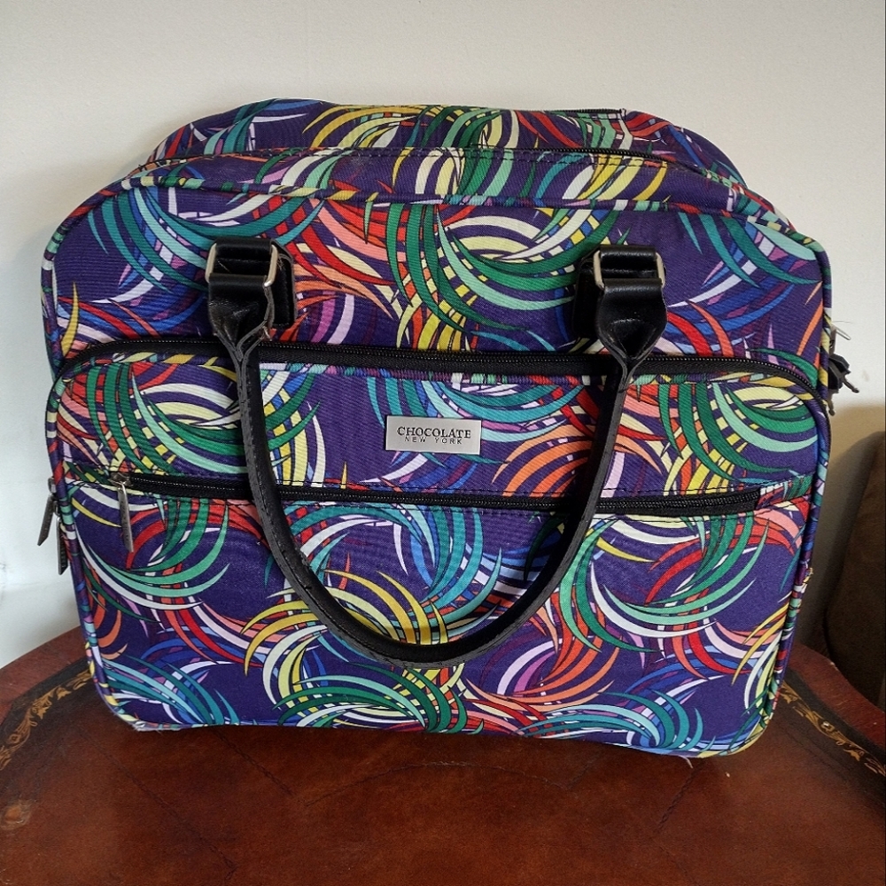 Chocolate New York 18" Spinner Under Seater Luggage